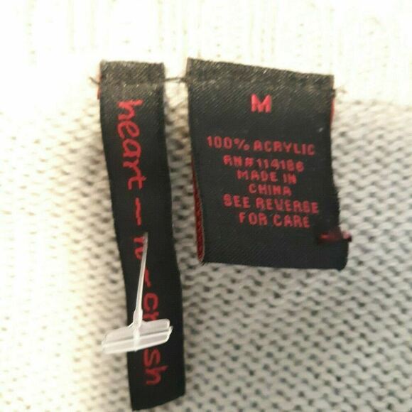 Heart-n-Crush Sweater Women's Size Medium Soft Knitted Gray Long Sleeve Pullover - Picture 4 of 6